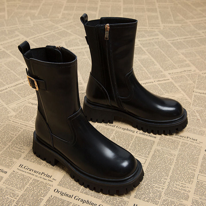 STIEFELETTEN MIT GÜRTELSCHNALLE