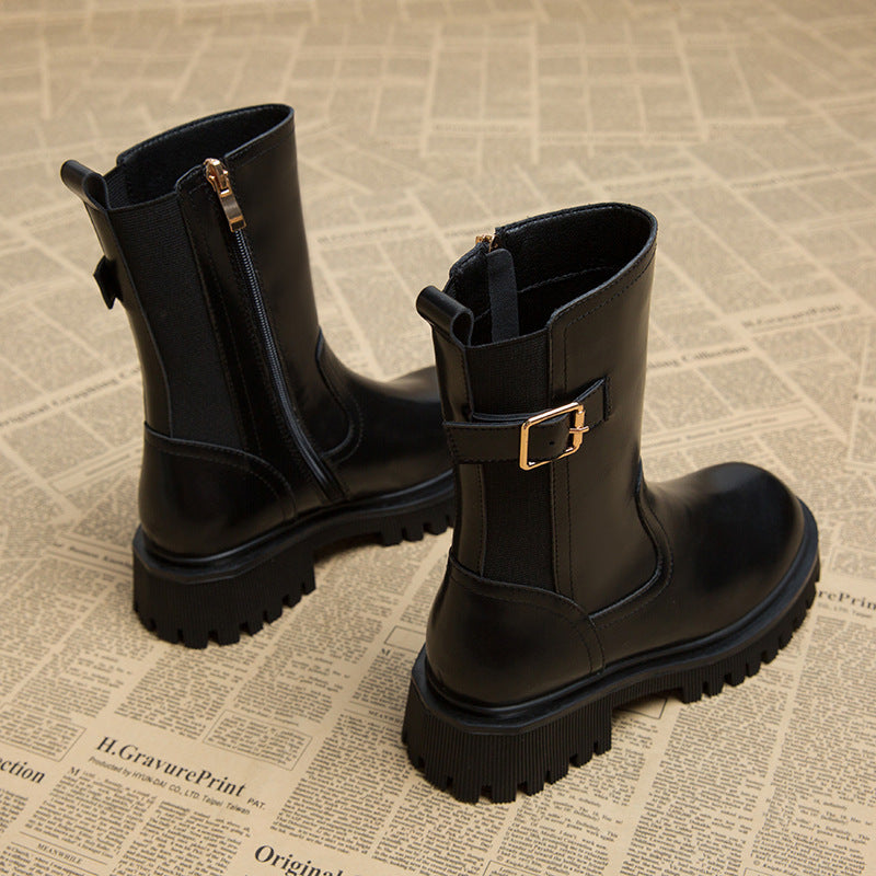 STIEFELETTEN MIT GÜRTELSCHNALLE